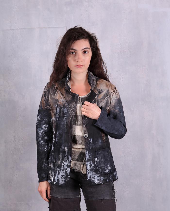 'think quiet thoughts' fitted distressed modern jacket