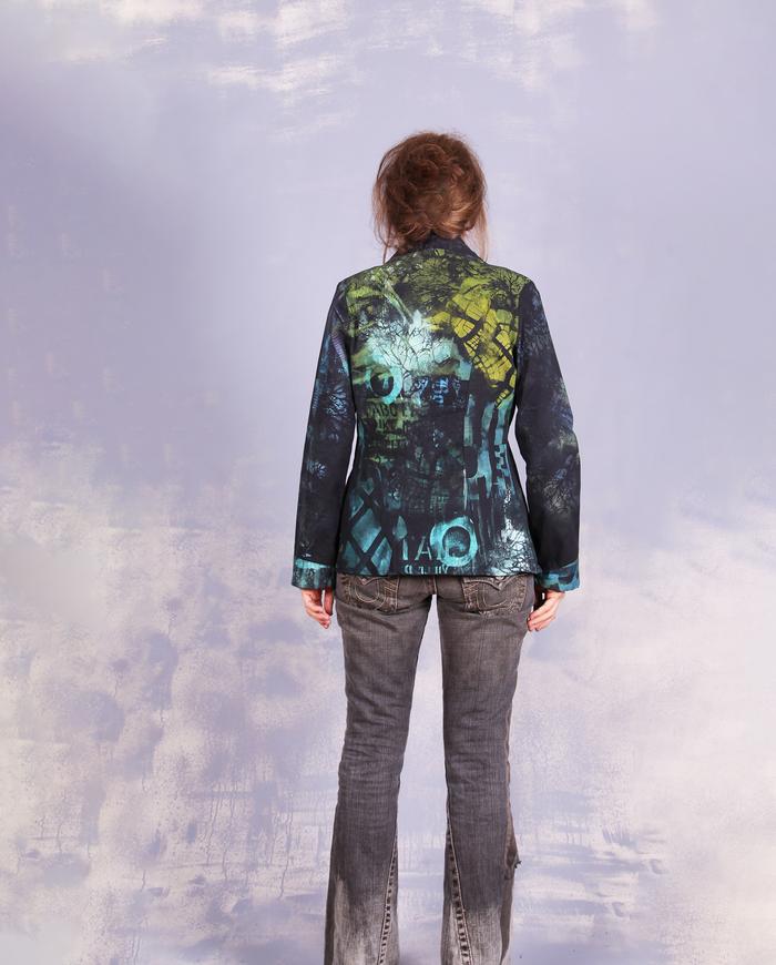'fitted in mystery' lightweight classic jacket