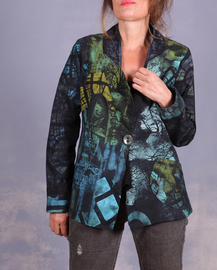 'fitted in mystery' lightweight classic jacket