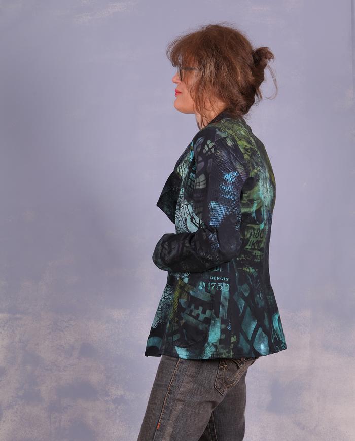 'fitted in mystery' lightweight classic jacket