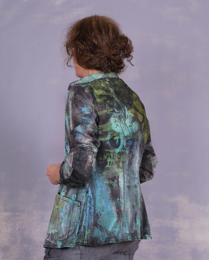 'fitted in mystery' lightweight classic jacket