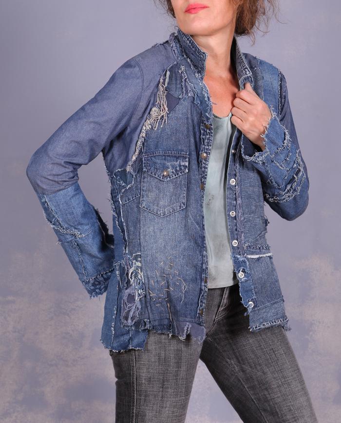 'bringing art to denim' detailed jeans jacket