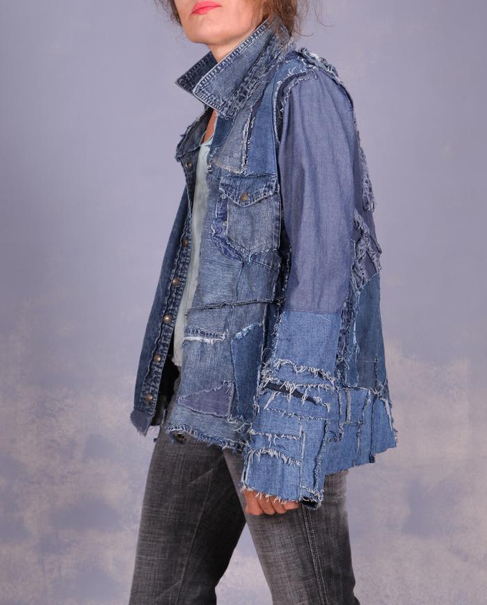 'bringing art to denim' detailed jeans jacket