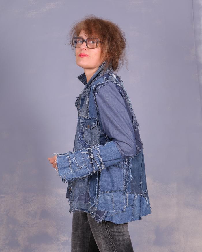 'bringing art to denim' detailed jeans jacket