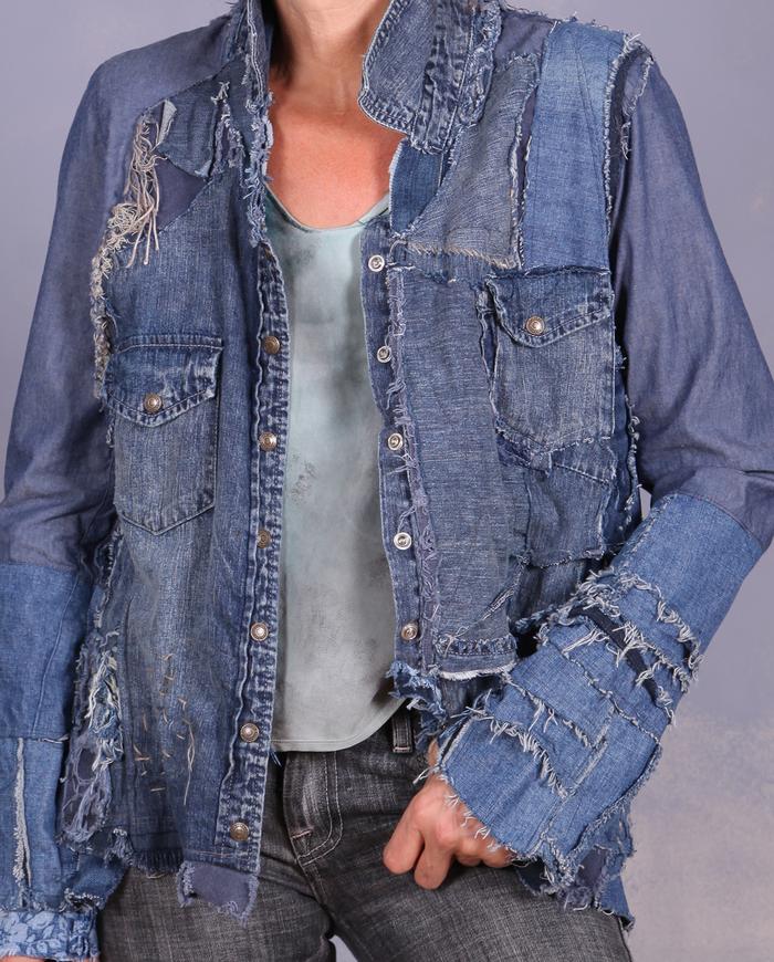 'bringing art to denim' detailed jeans jacket
