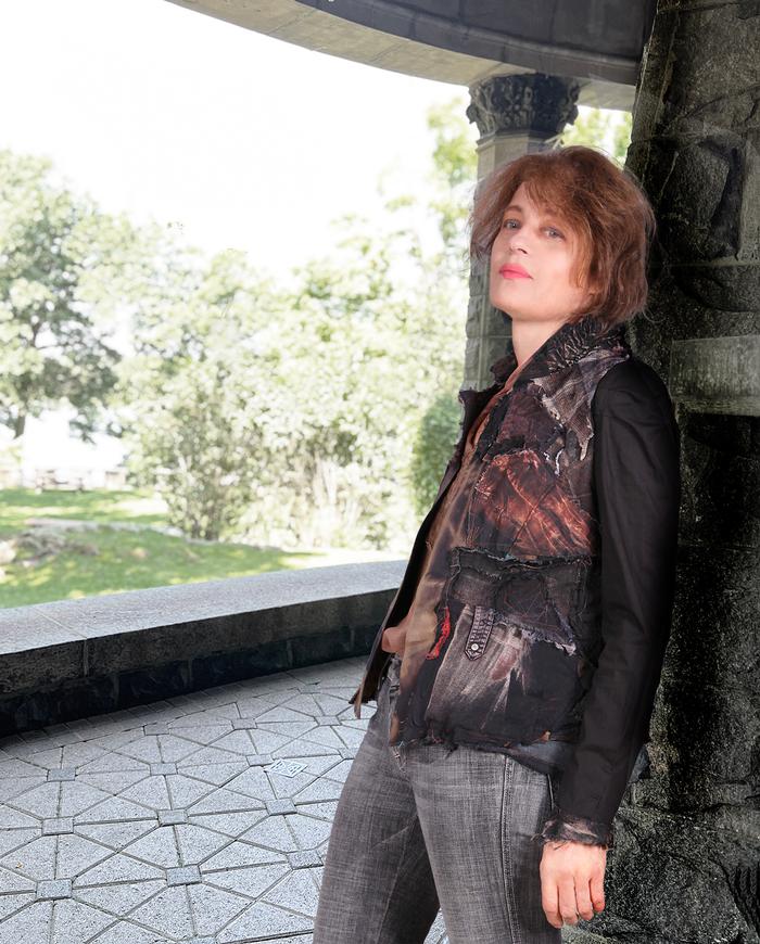 'to the center of the Earth' detailed short art jacket