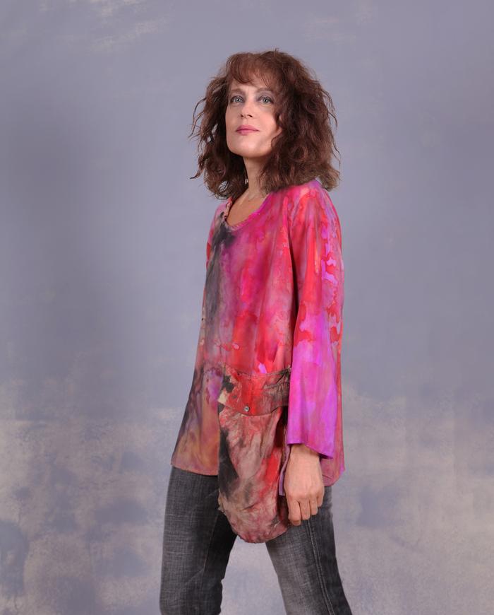 'cruising through colors' lightweight top with pocket