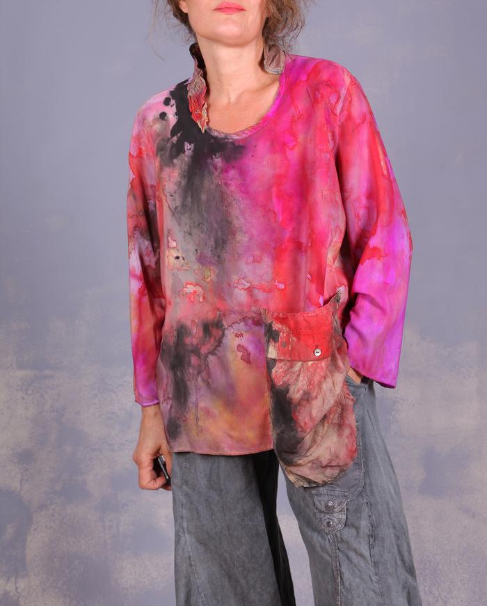 'cruising through colors' lightweight top with pocket