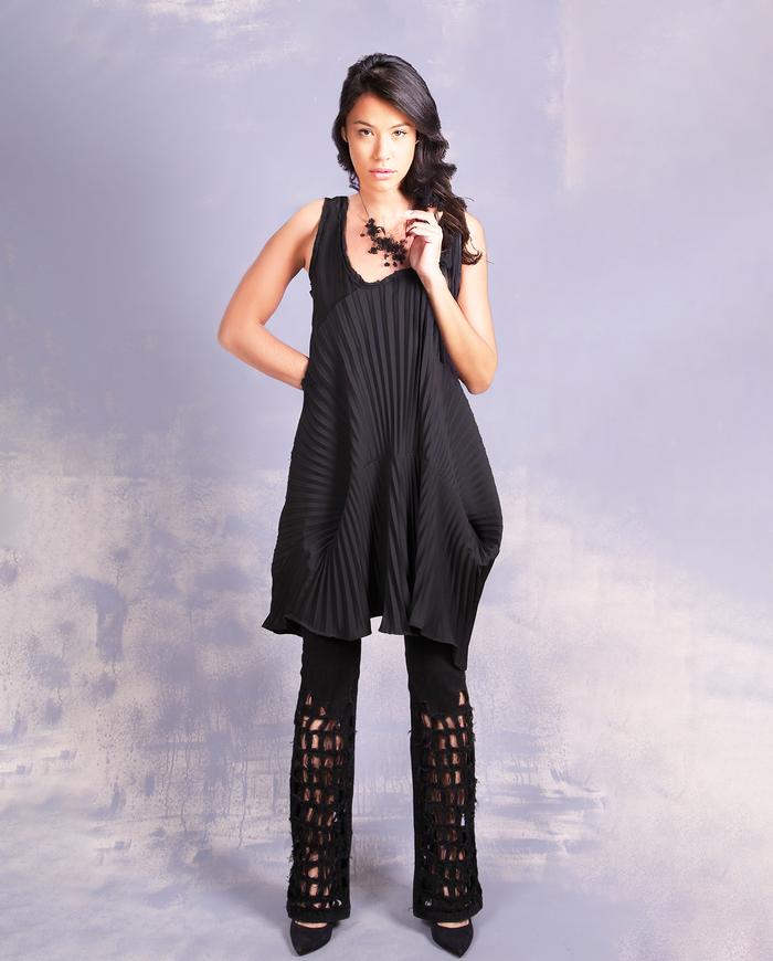 'sculptural shape shifter' avant-garde pleated black minidress/tunic