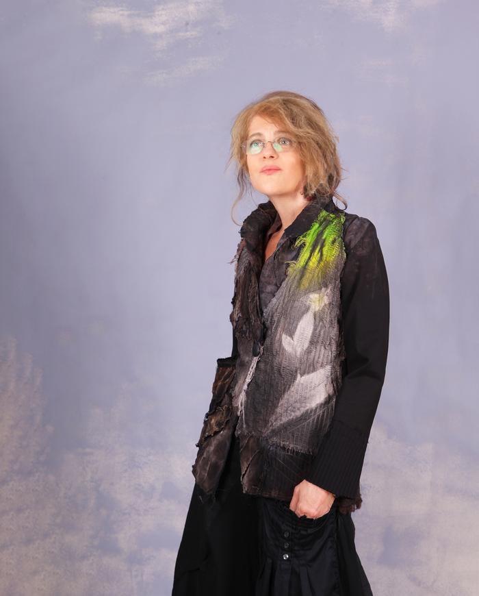 'on the rocks with a wedge of lime' detailed modern jacket