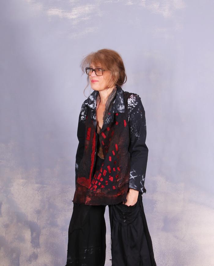 'beauty of the draw' detailed red and black jacket