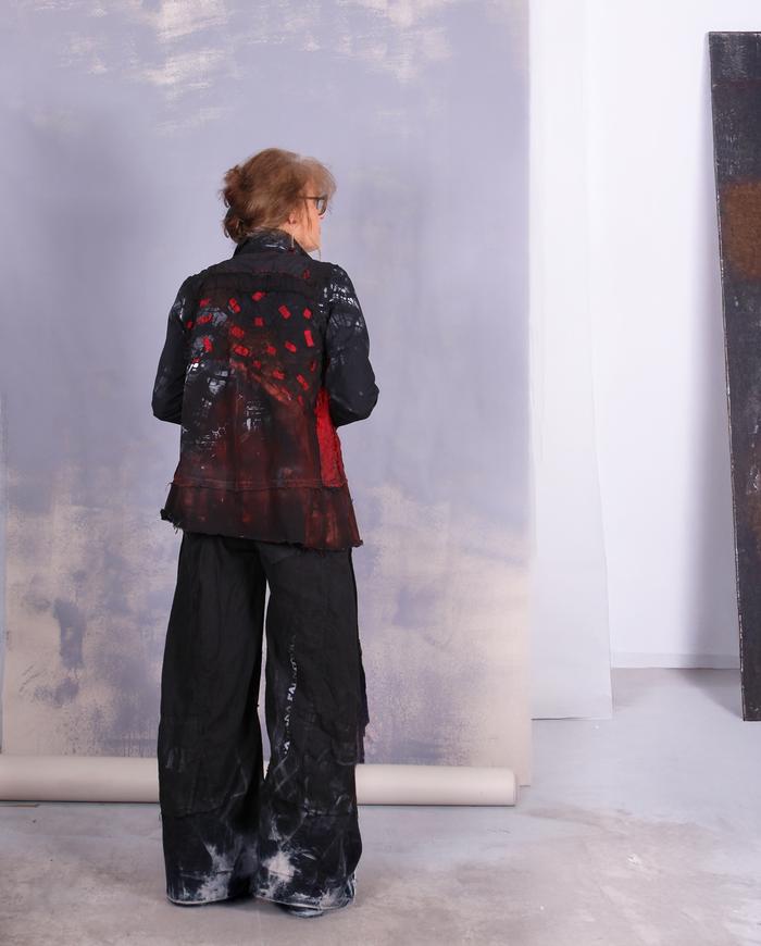 'beauty of the draw' detailed red and black jacket