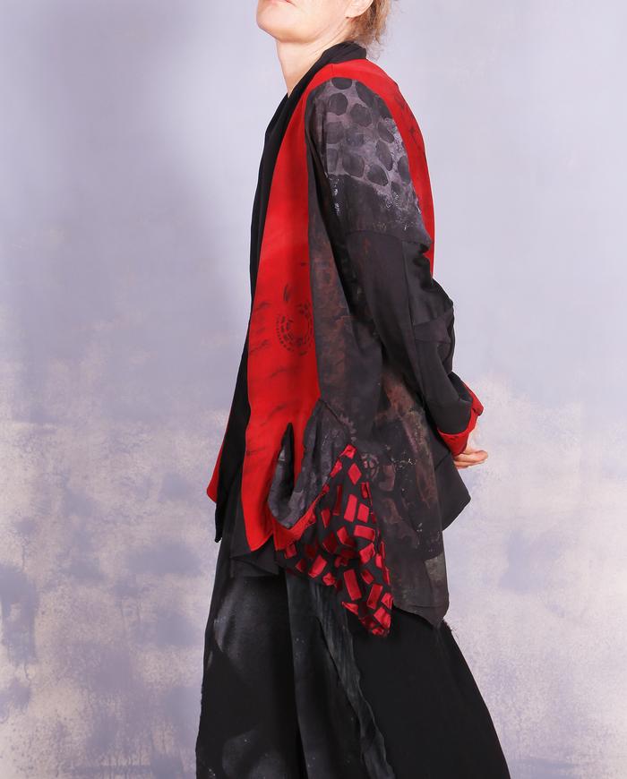 'black out to red: story no. 5' fluid art jacket