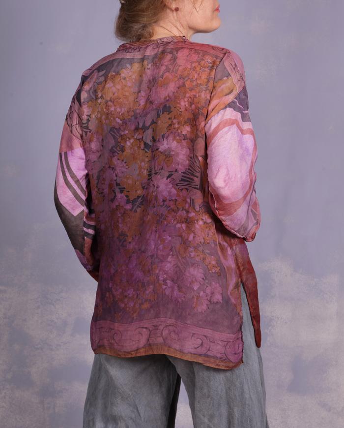 'one flower effect' lightweight distressed silk print top