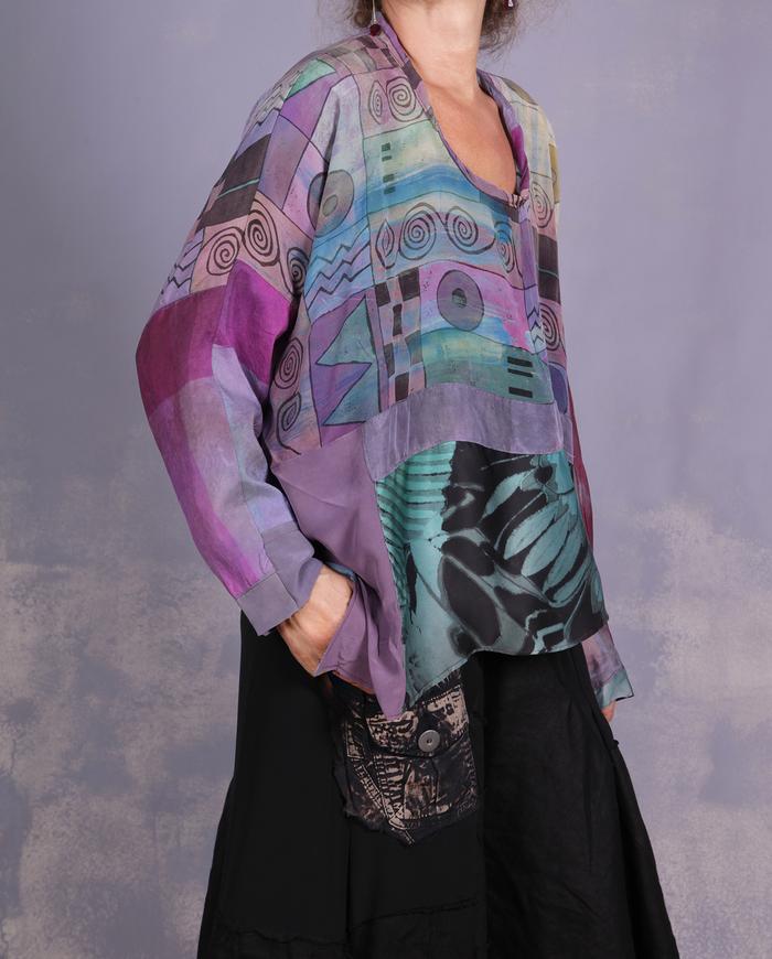 'elaborate doodles' mixed silks loose-fitting blouse
