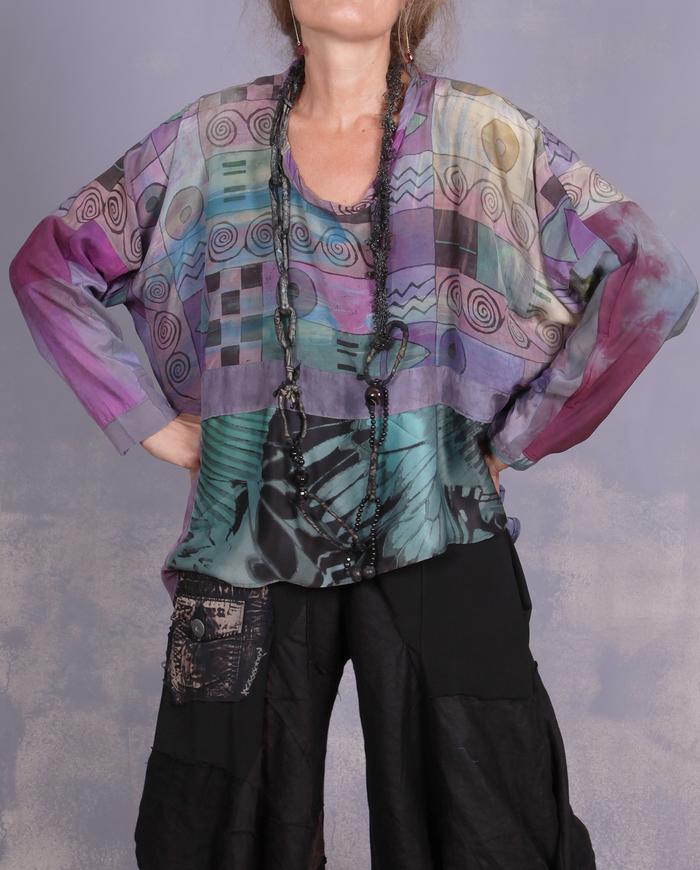 'elaborate doodles' mixed silks loose-fitting blouse