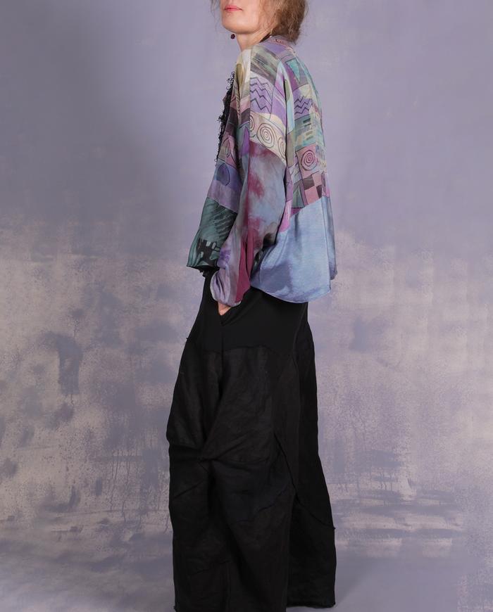 'elaborate doodles' mixed silks loose-fitting blouse