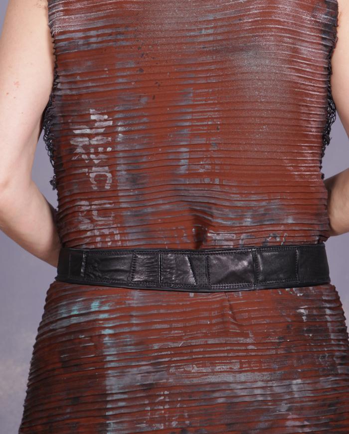 'a soft swirl' recycled Italian lambskin textured black belt