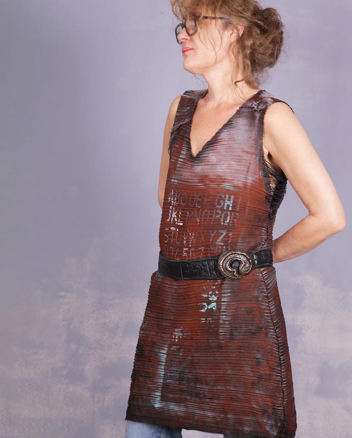 'a soft swirl' recycled Italian lambskin textured black belt