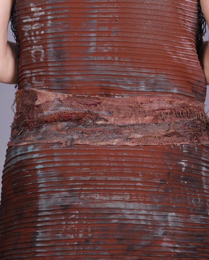 'a well-traveled road' detailed distressed leather belt