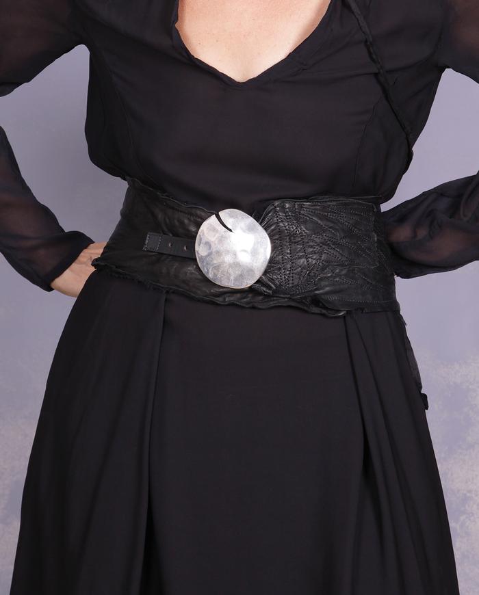 'go for silver' wide textured leather belt