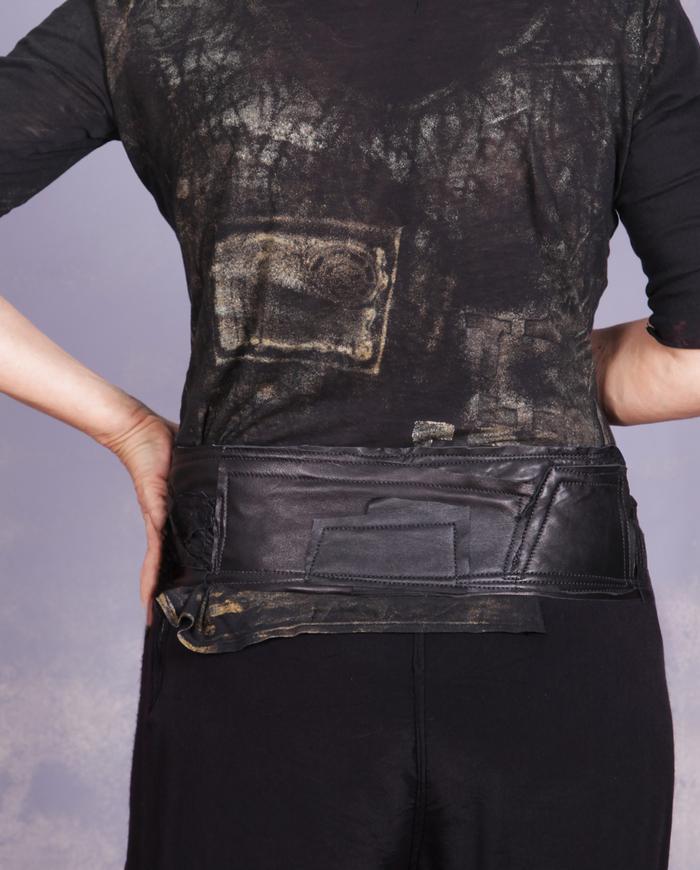 'almost a flower' soft lambskin textured black belt