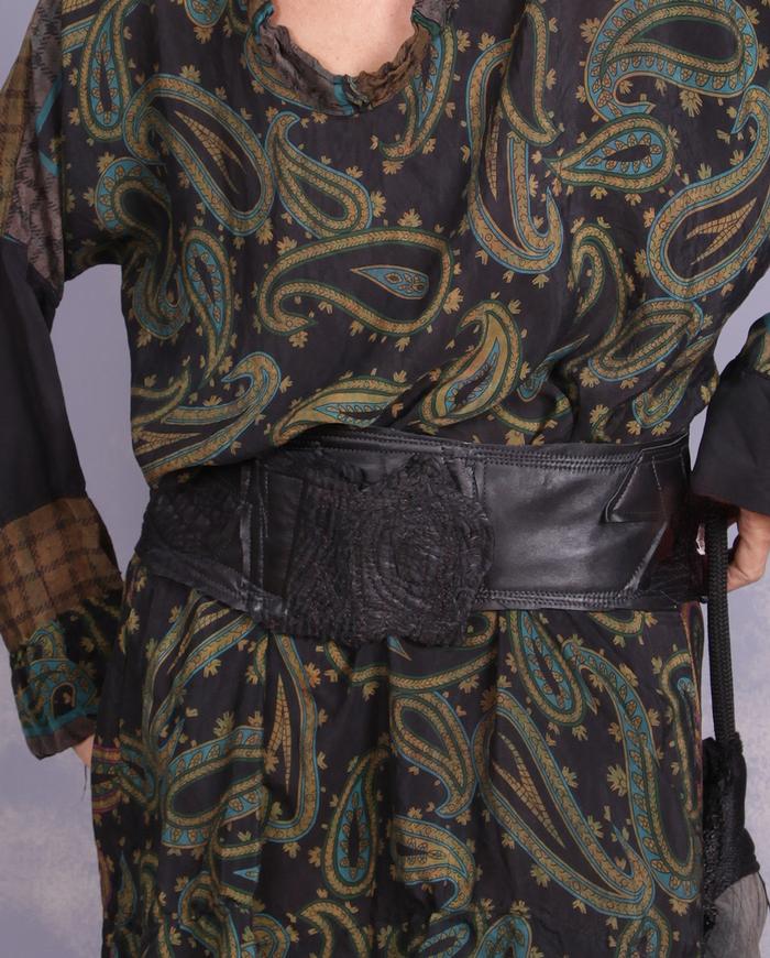 'almost a flower' soft lambskin textured black belt