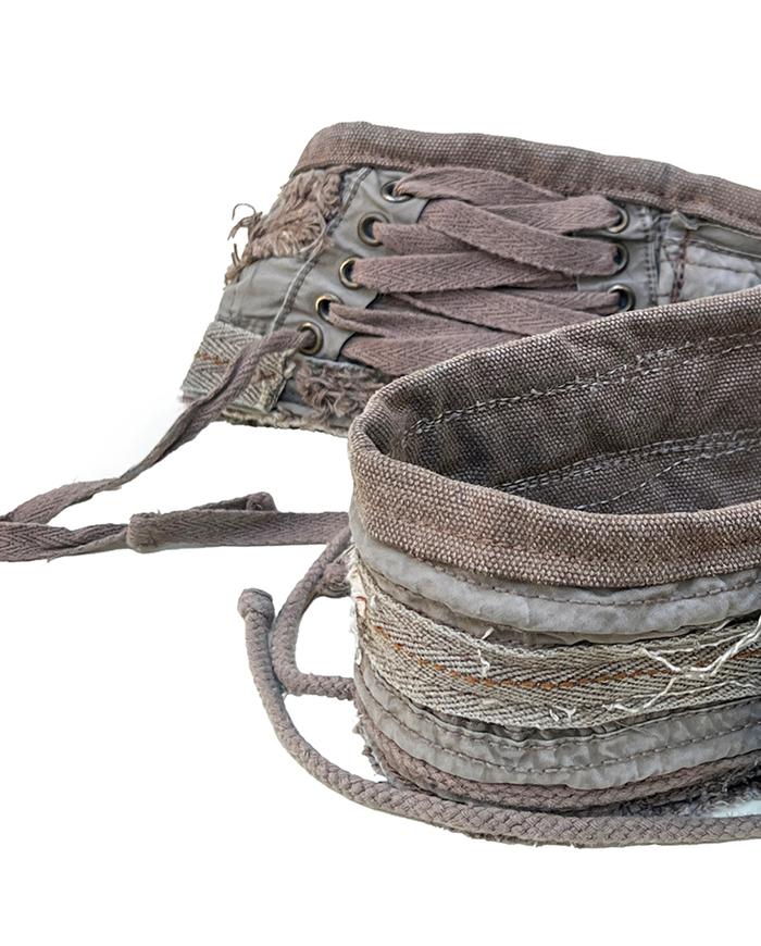 'neutrality of khaki' detailed artisan belt