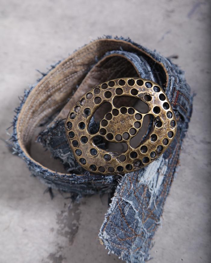 '1921 reasons to wear' distressed denim belt with vintage buckle