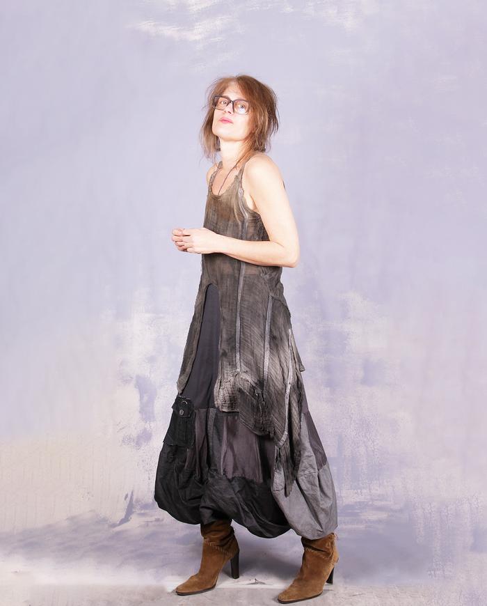 'I just want to play all day' detailed tulip-shape long skirt