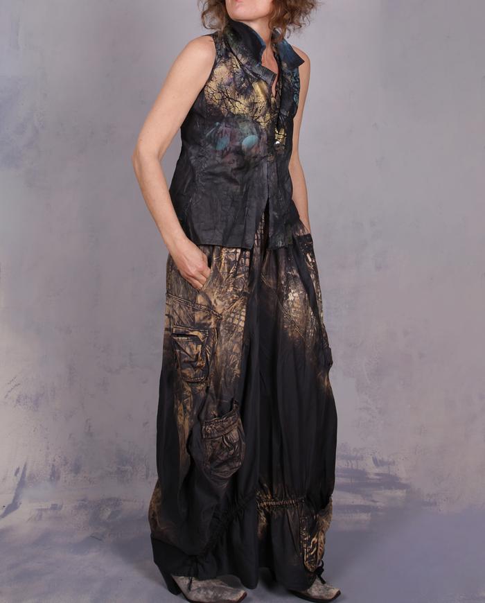 'midnight at noon' detailed distressed hand-painted cargo-style pants