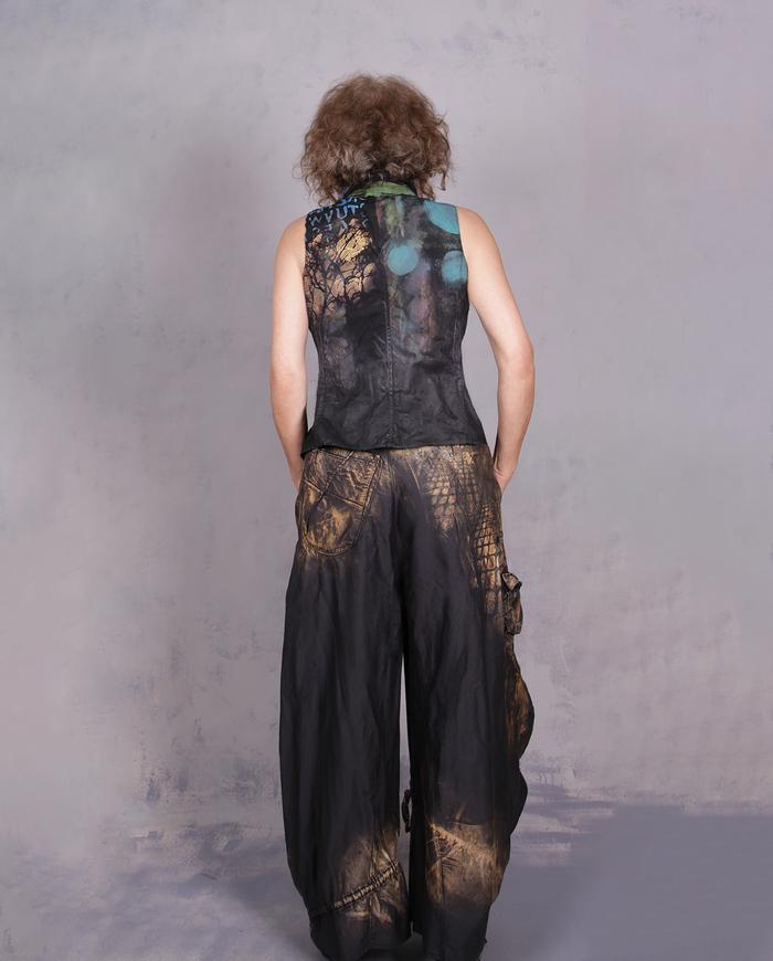 'midnight at noon' detailed distressed hand-painted cargo-style pants