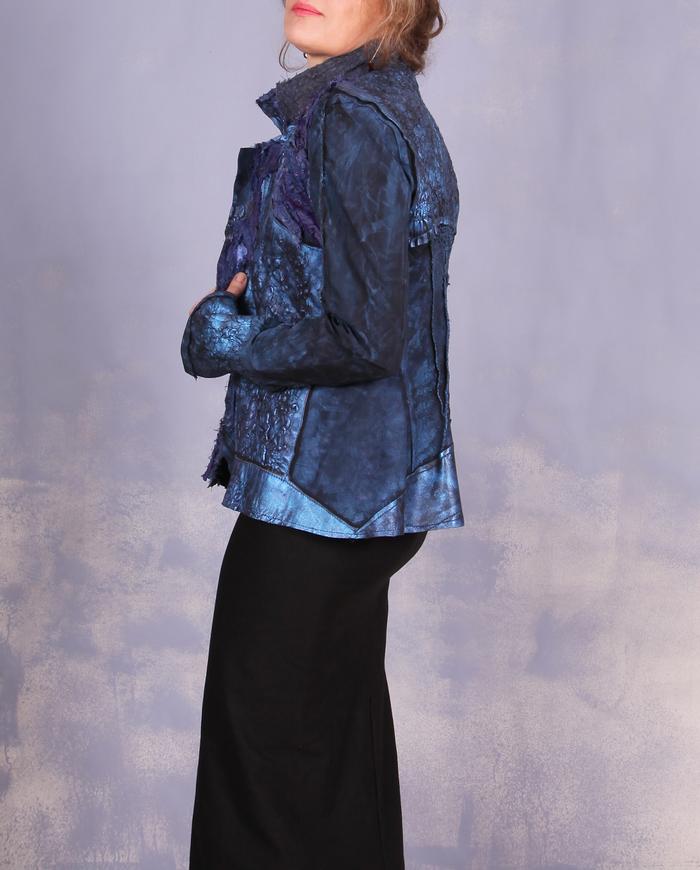 'amazing blues' detailed hand-painted modern lambskin/stretch short jacket