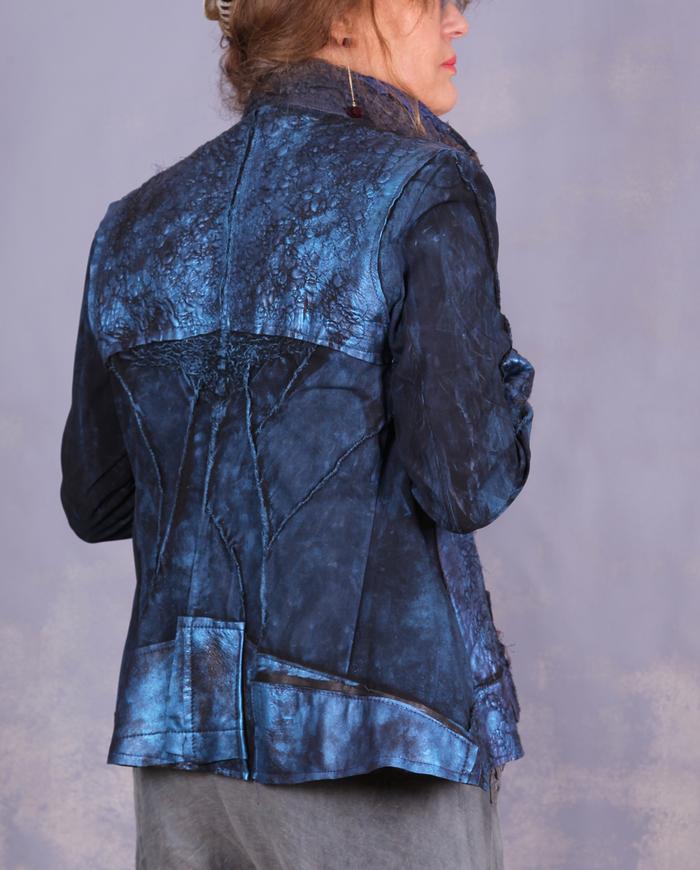 'amazing blues' detailed hand-painted modern lambskin/stretch short jacket