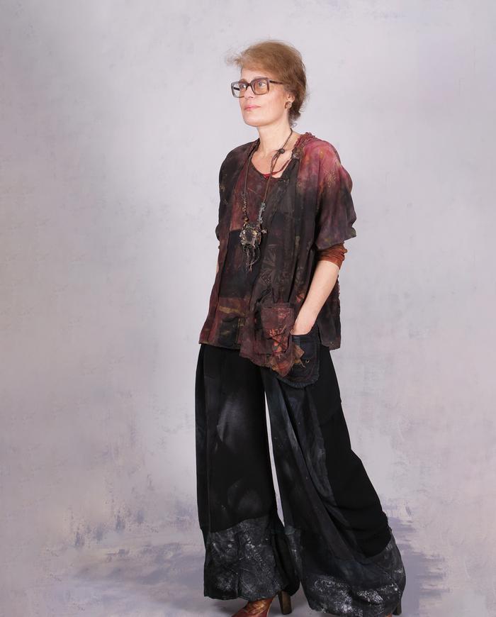 'perpetuum mobile'  hand-painted detailed blouse