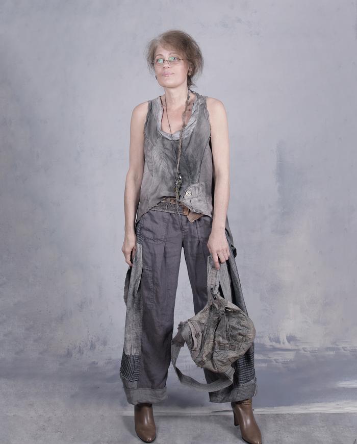 'dare not to match' sculptural mixed linen pants