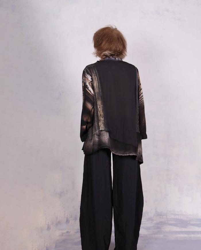 'keep going never stop' detailed art blouse