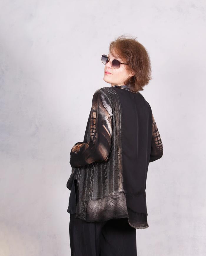 'keep going never stop' detailed art blouse