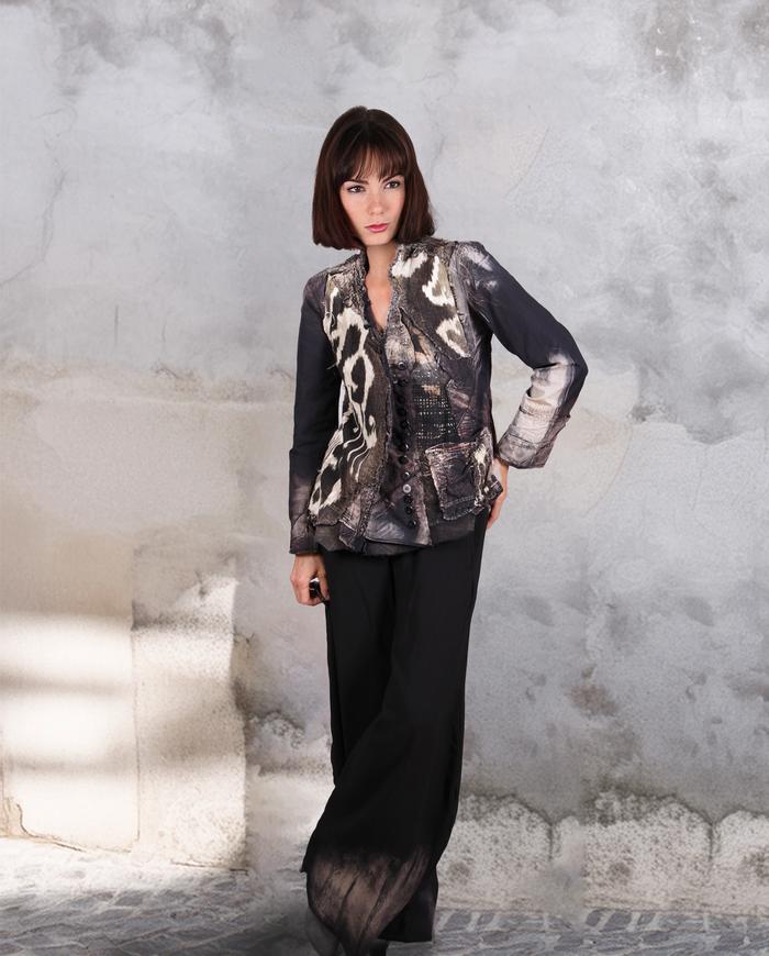 'the Lyras are playing' detailed modern fitted jacket