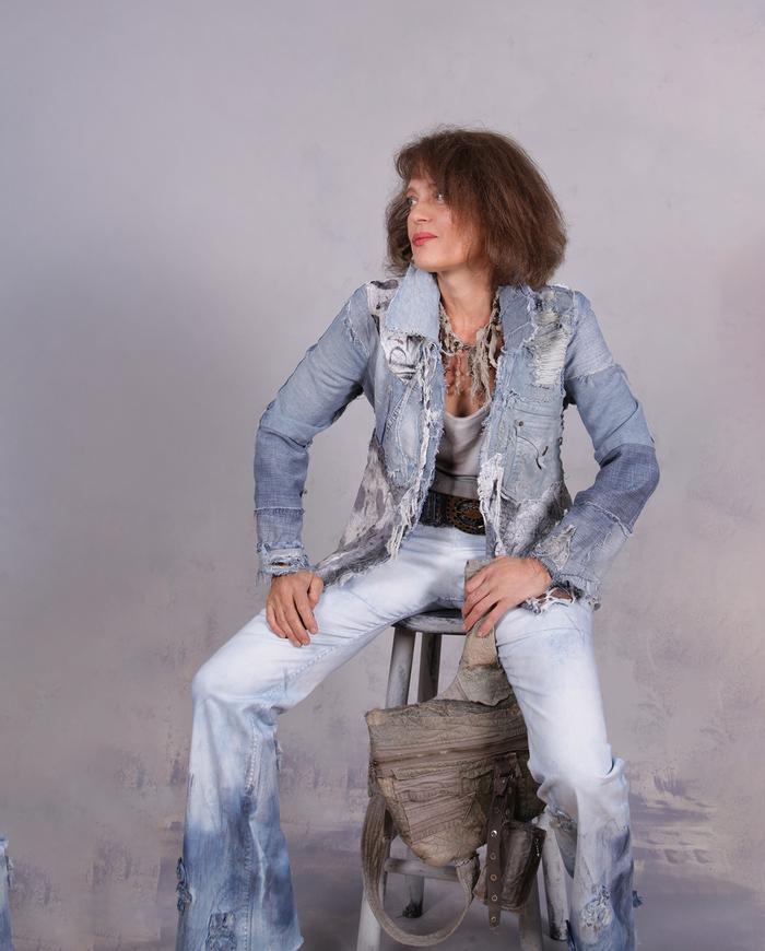 'seams like a masterpiece' detailed distressed denim jacket