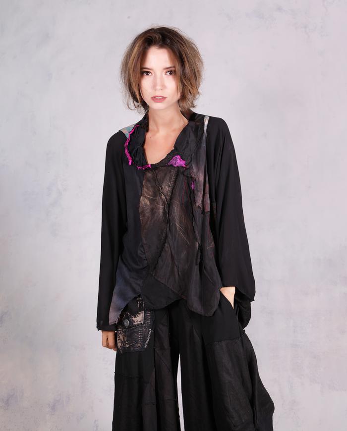 'in full swing' one size fluid silk art blouse