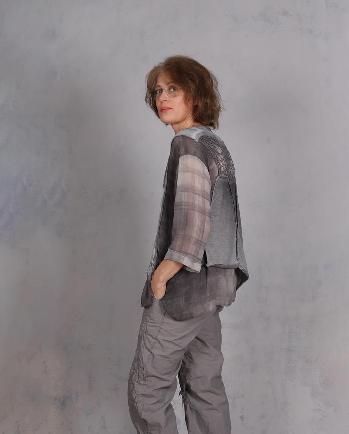 'gray gone wild' layered detailed one size blouse