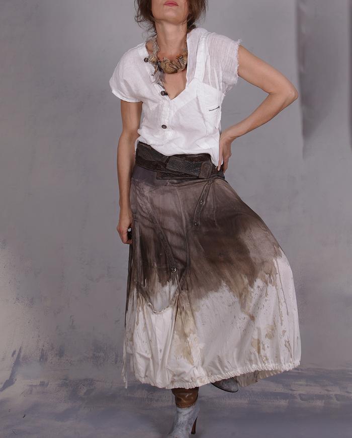 'white it all out' modern detailed linen top
