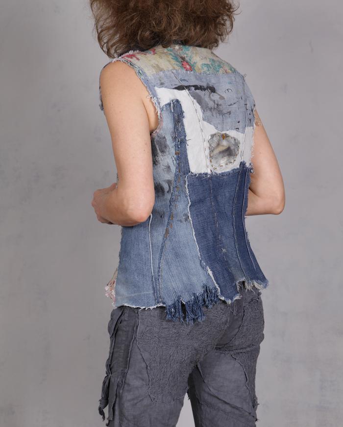 'fragmented blues' fitted denim vest-to-top 