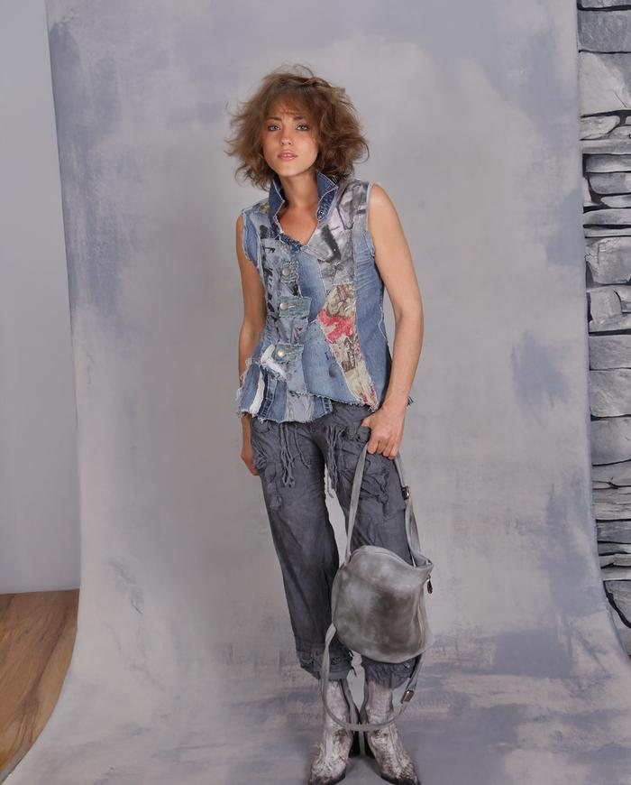 'fragmented blues' fitted denim vest-to-top 