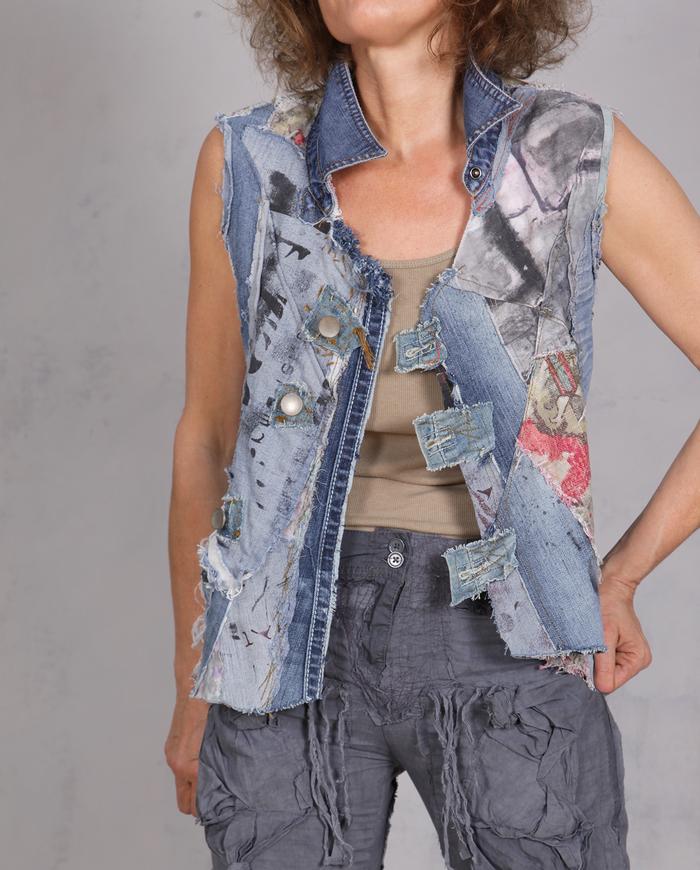 'fragmented blues' fitted denim vest-to-top 