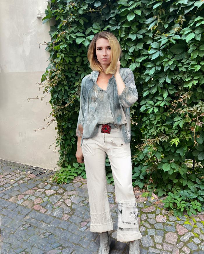 'hand mixed for summer fun' cropped white pants