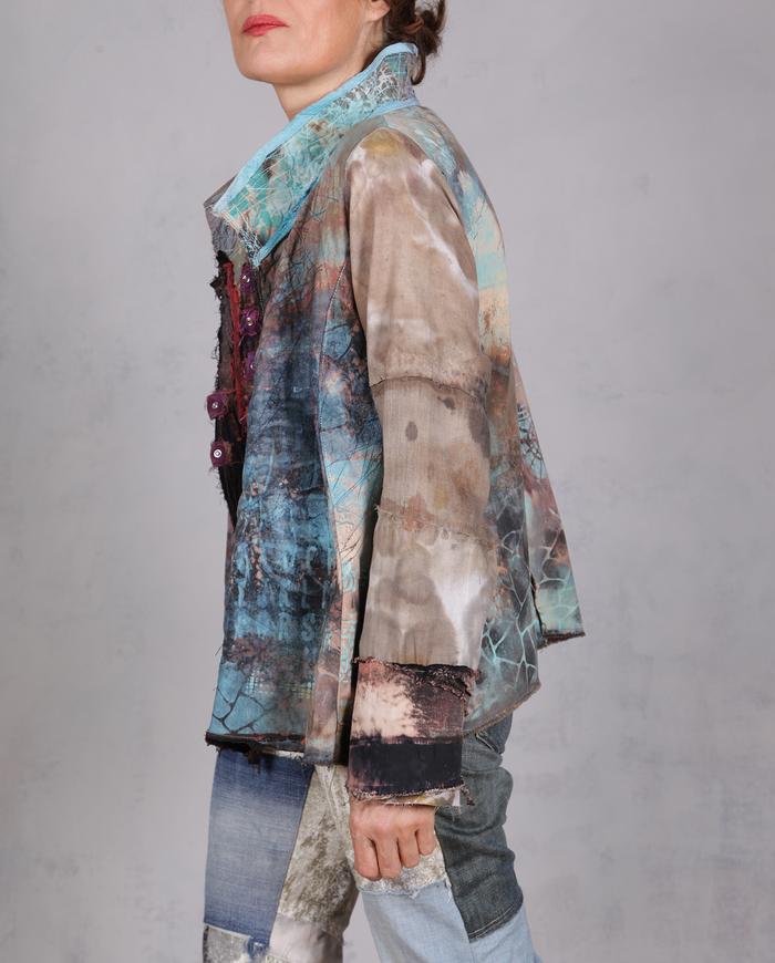 'lots of stories to tell' detailed lightweight cotton jacket