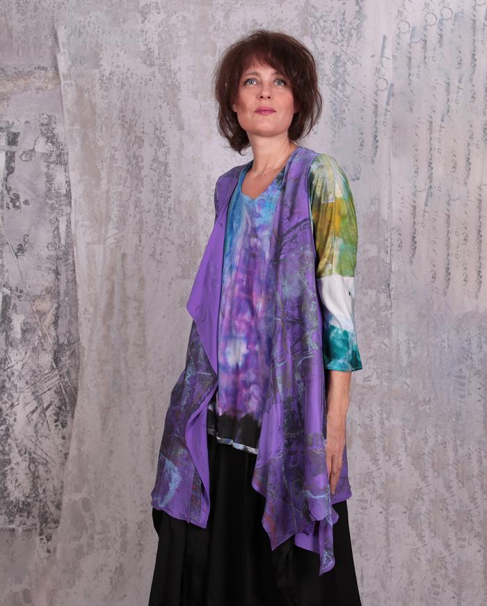 long kerchief silk crepe vest in painted violet