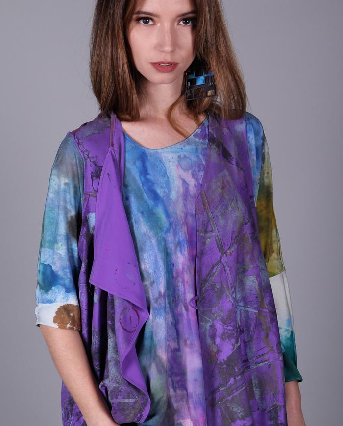 long kerchief silk crepe vest in painted violet